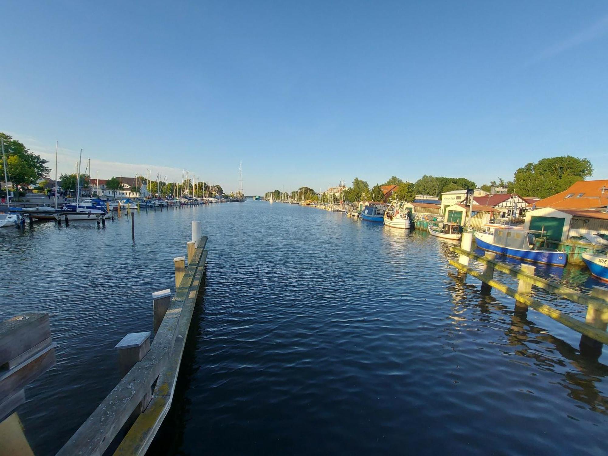 Hochwertige Ferienwohnung Direkt Am Wasser Mit Balkon Greifswald Dış mekan fotoğraf